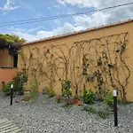 Cascina D'oltralpe 아파트 *